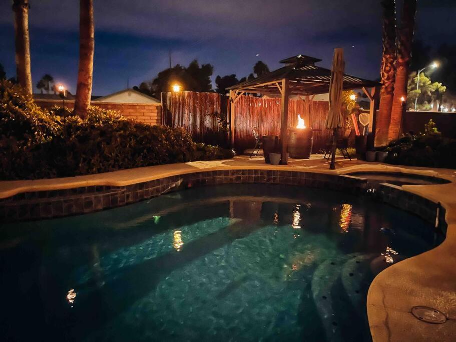 *Entertainment Villa* 5Min To Strip Optional Heated Pool Jacuzzi! Las Vegas Bagian luar foto